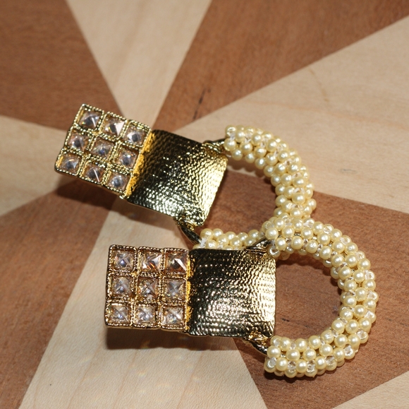 Earrings - Picture 3 of 3